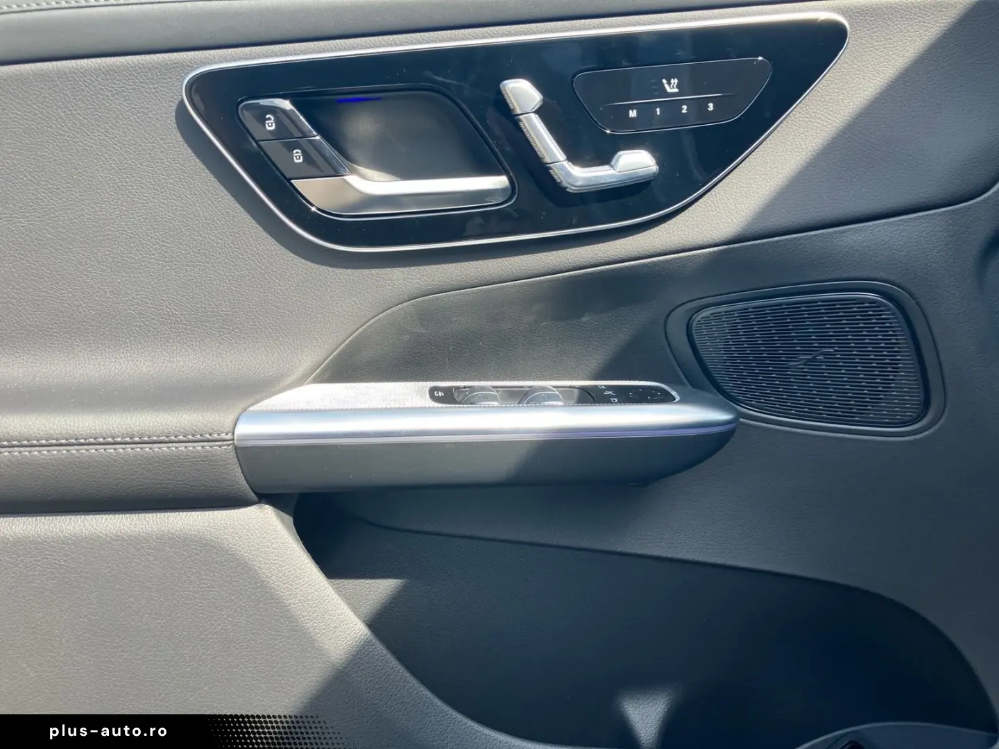 MERCEDES-BENZ GLC 300 e 4MATIC AMG NIGHT DIGITAL 360  DISTR.