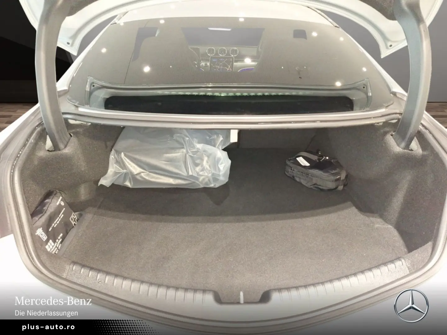 MERCEDES-BENZ CLE 300 e Cp. AMG Adv.  PANO AHK NIGHT&hellip;