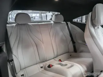 MERCEDES-BENZ CLE 200 Coupé AMG Premium Pano 20 Zoll Night