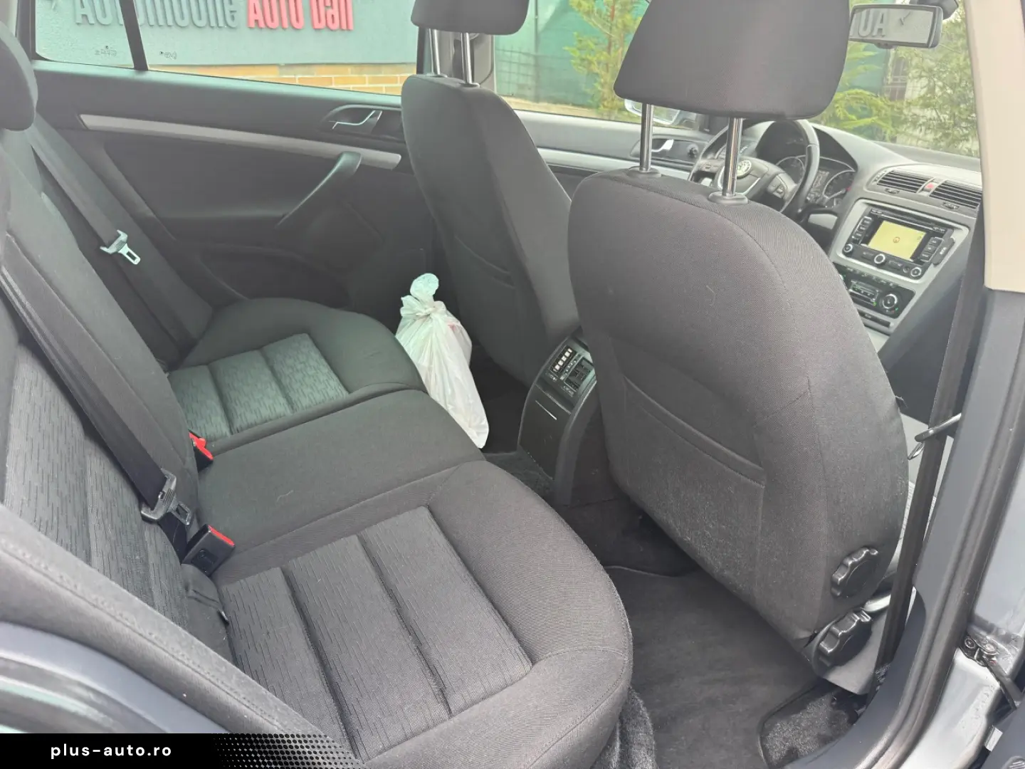 Skoda Octavia Diesel 1.6 2012 Manuala