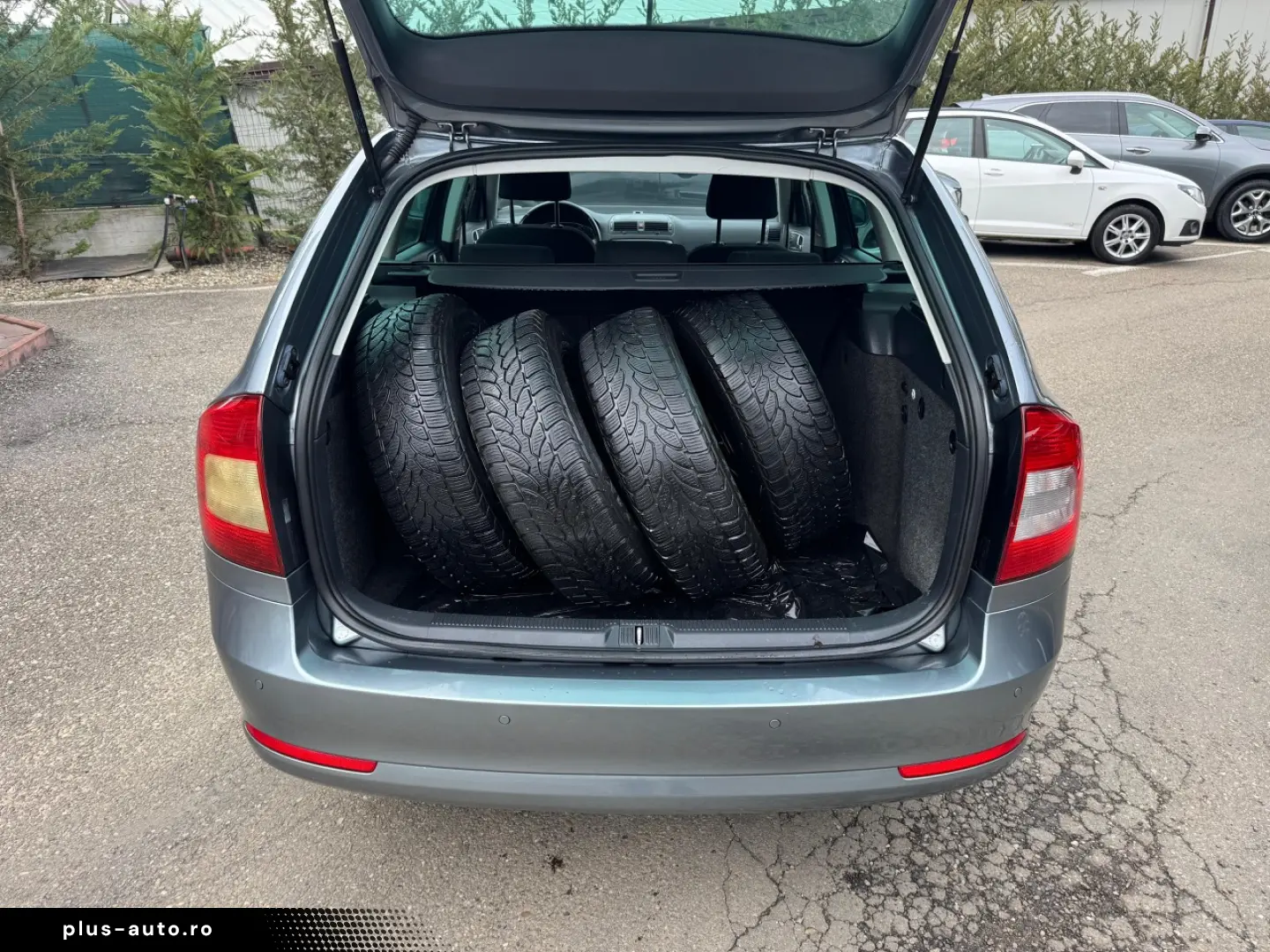 Skoda Octavia Diesel 1.6 2012 Manuala