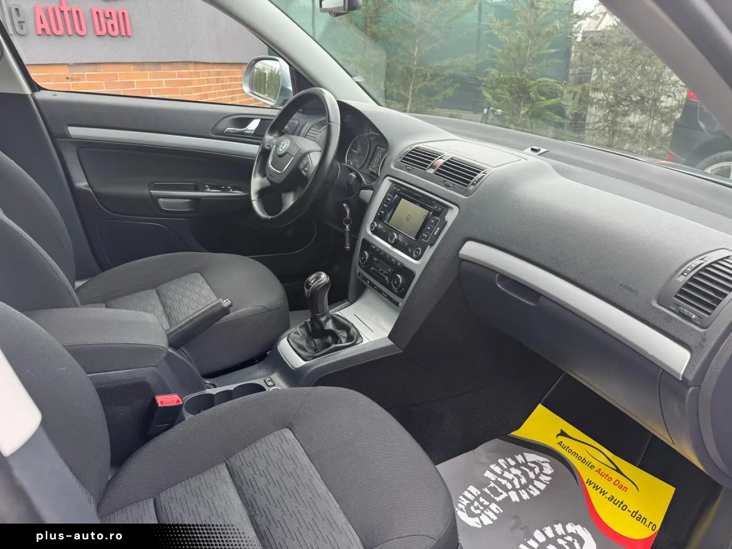 Skoda Octavia Diesel 1.6 2012 Manuala