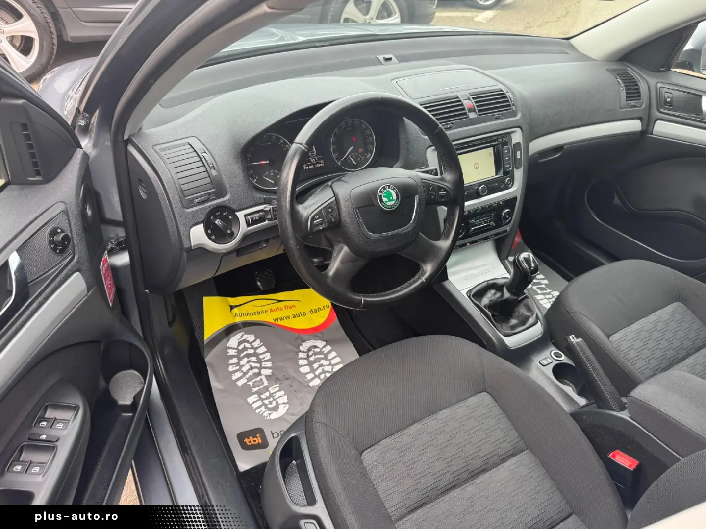 Skoda Octavia Diesel 1.6 2012 Manuala