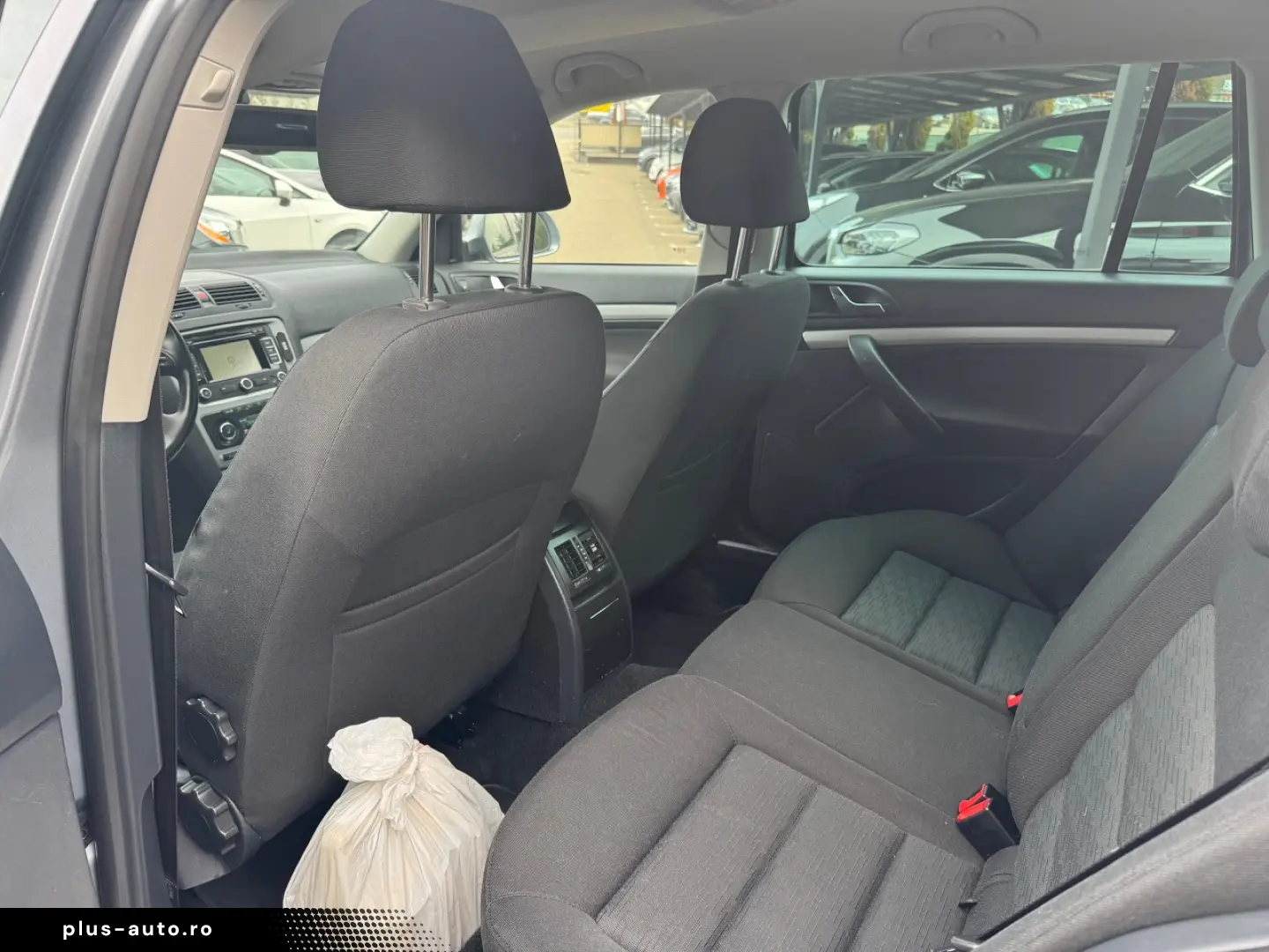 Skoda Octavia Diesel 1.6 2012 Manuala