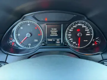 Audi Q5 Diesel 2.0 2014 Manuala