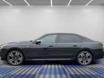 BMW 740d xDrive B&W ExcecutivS TV BRAUNMASSAGEVOLL