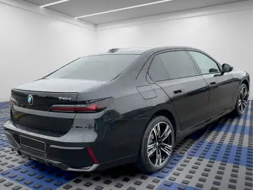 BMW 740d xDrive B&W ExcecutivS TV BRAUNMASSAGEVOLL