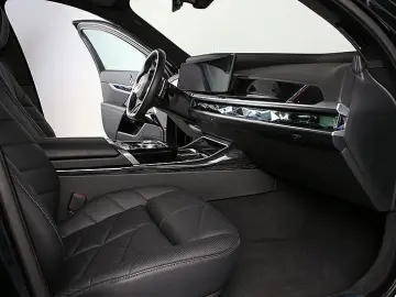 BMW 740d xDr. M Sport AHK ACC Panorama Standh 21Zoll