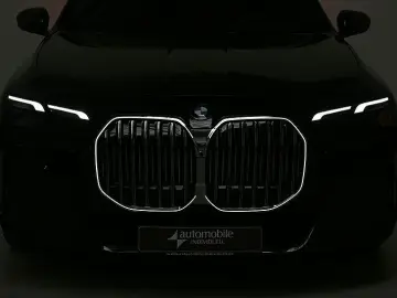 BMW 740d xDr. M Sport AHK ACC Panorama Standh 21Zoll