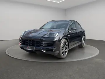 PORSCHE Cayenne E-Hybrid Tip. MATRIX-LED PANO ACC BOSE