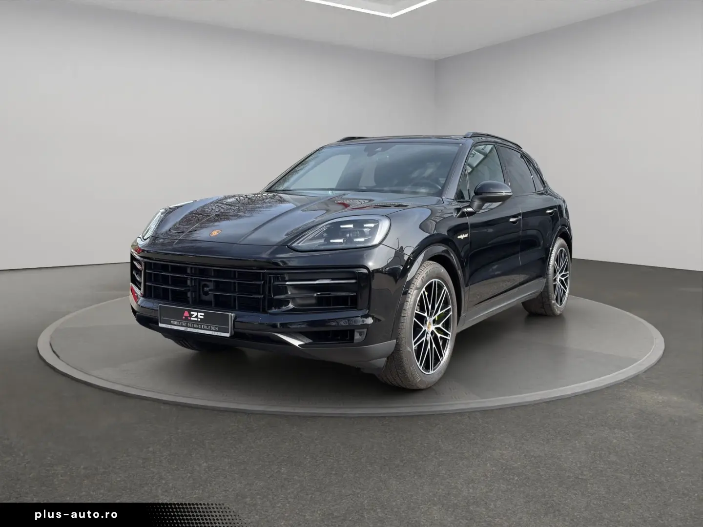 PORSCHE Cayenne E-Hybrid Tip. MATRIX-LED PANO ACC BOSE