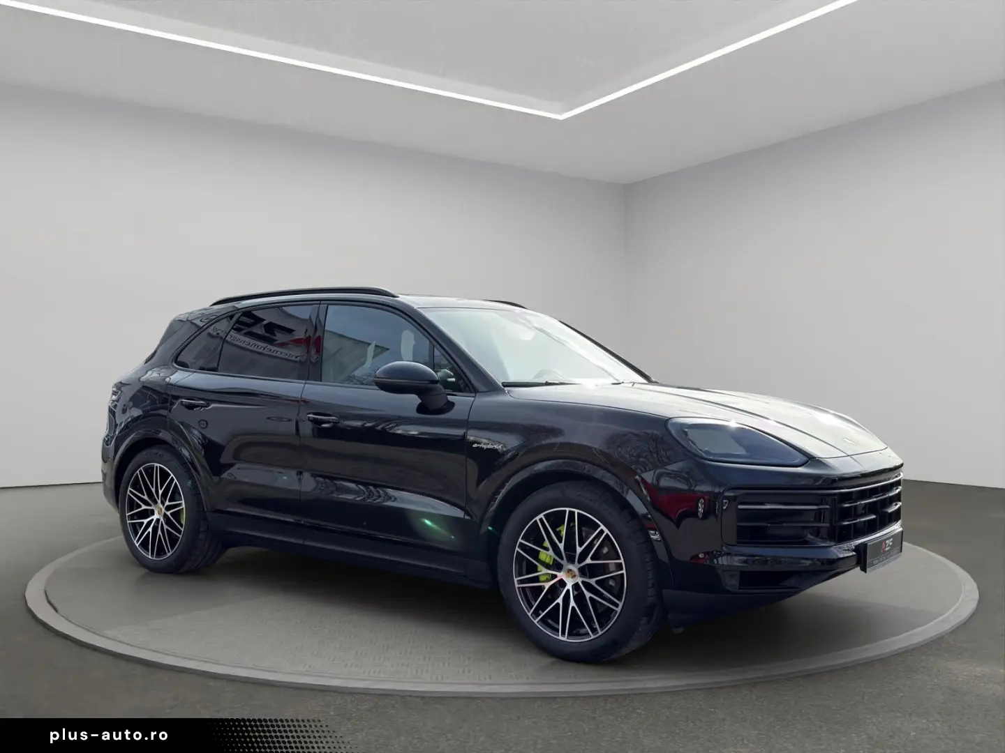 PORSCHE Cayenne E-Hybrid Tip. MATRIX-LED PANO ACC BOSE