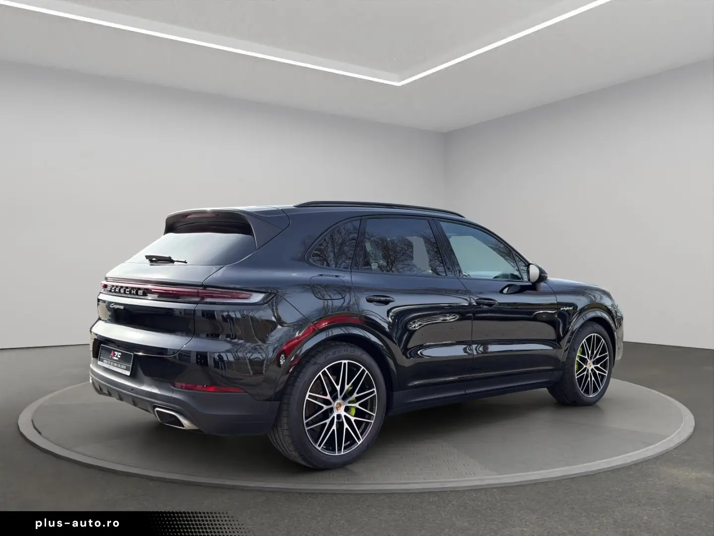PORSCHE Cayenne E-Hybrid Tip. MATRIX-LED PANO ACC BOSE