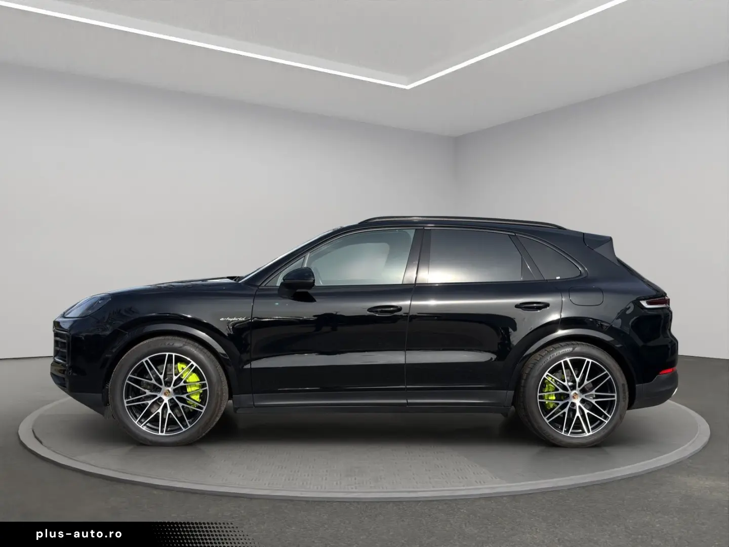 PORSCHE Cayenne E-Hybrid Tip. MATRIX-LED PANO ACC BOSE