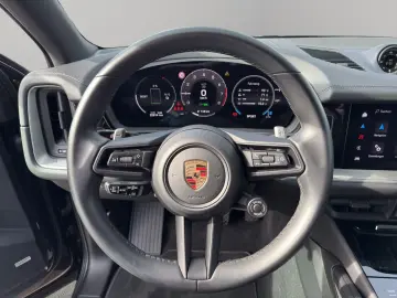 PORSCHE Cayenne E-Hybrid Tip. MATRIX-LED PANO ACC BOSE
