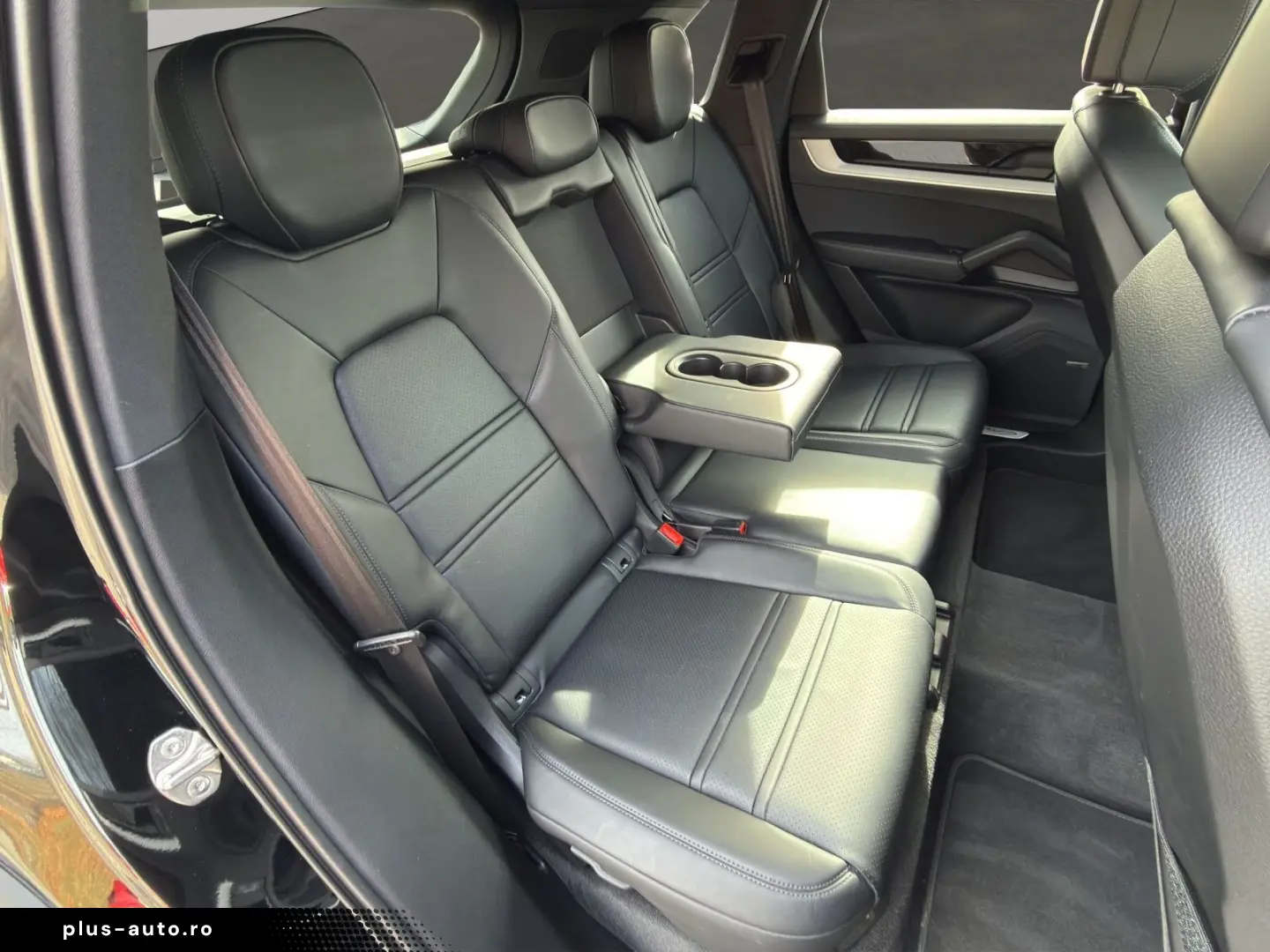 PORSCHE Cayenne E-Hybrid Tip. MATRIX-LED PANO ACC BOSE