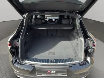 PORSCHE Cayenne E-Hybrid Tip. MATRIX-LED PANO ACC BOSE