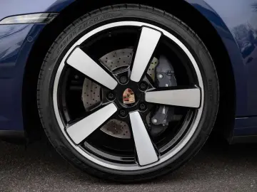 PORSCHE 992 .2 COUPE UITL CHRONO 360 ACC NACHTZICHT 18W