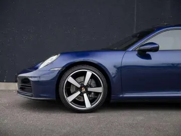 PORSCHE 992 .2 COUPE UITL CHRONO 360 ACC NACHTZICHT 18W