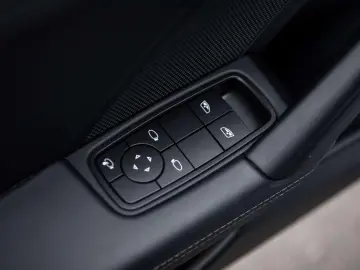 PORSCHE 992 .2 COUPE UITL CHRONO 360 ACC NACHTZICHT 18W