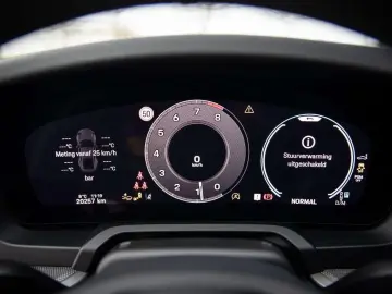 PORSCHE 992 .2 COUPE UITL CHRONO 360 ACC NACHTZICHT 18W
