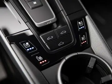 PORSCHE 992 .2 COUPE UITL CHRONO 360 ACC NACHTZICHT 18W