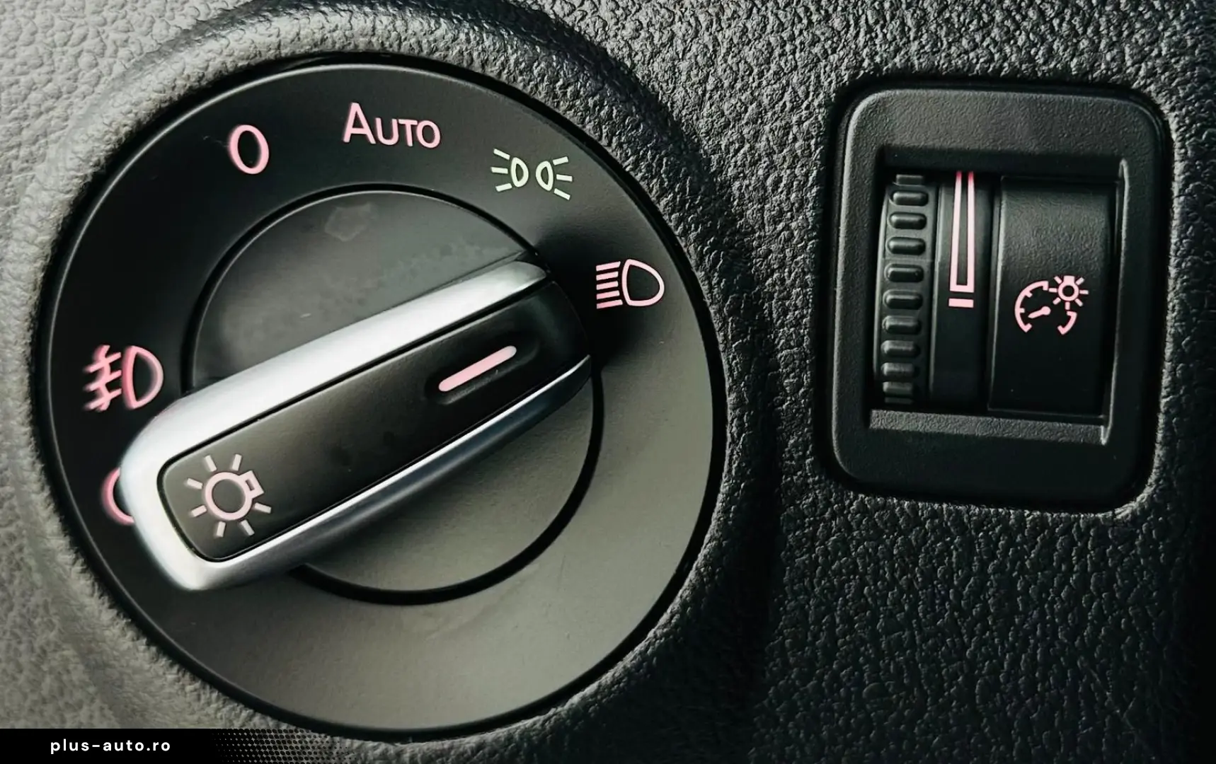 VOLKSWAGEN TIGUAN 2013 2.0D E5 4x4 Garantie 12 Luni Rate Ava