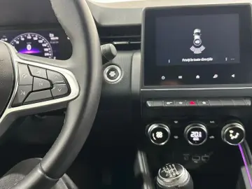 RENAULT CLIO 1.0 TCe 90CP Intens