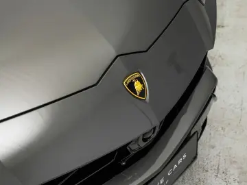 LAMBORGHINI Urus MY22