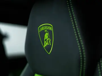 LAMBORGHINI Urus MY22
