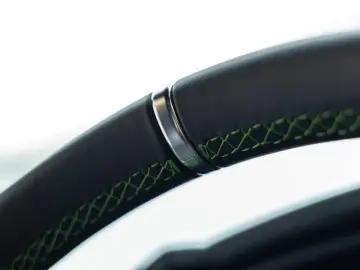 LAMBORGHINI Urus MY22