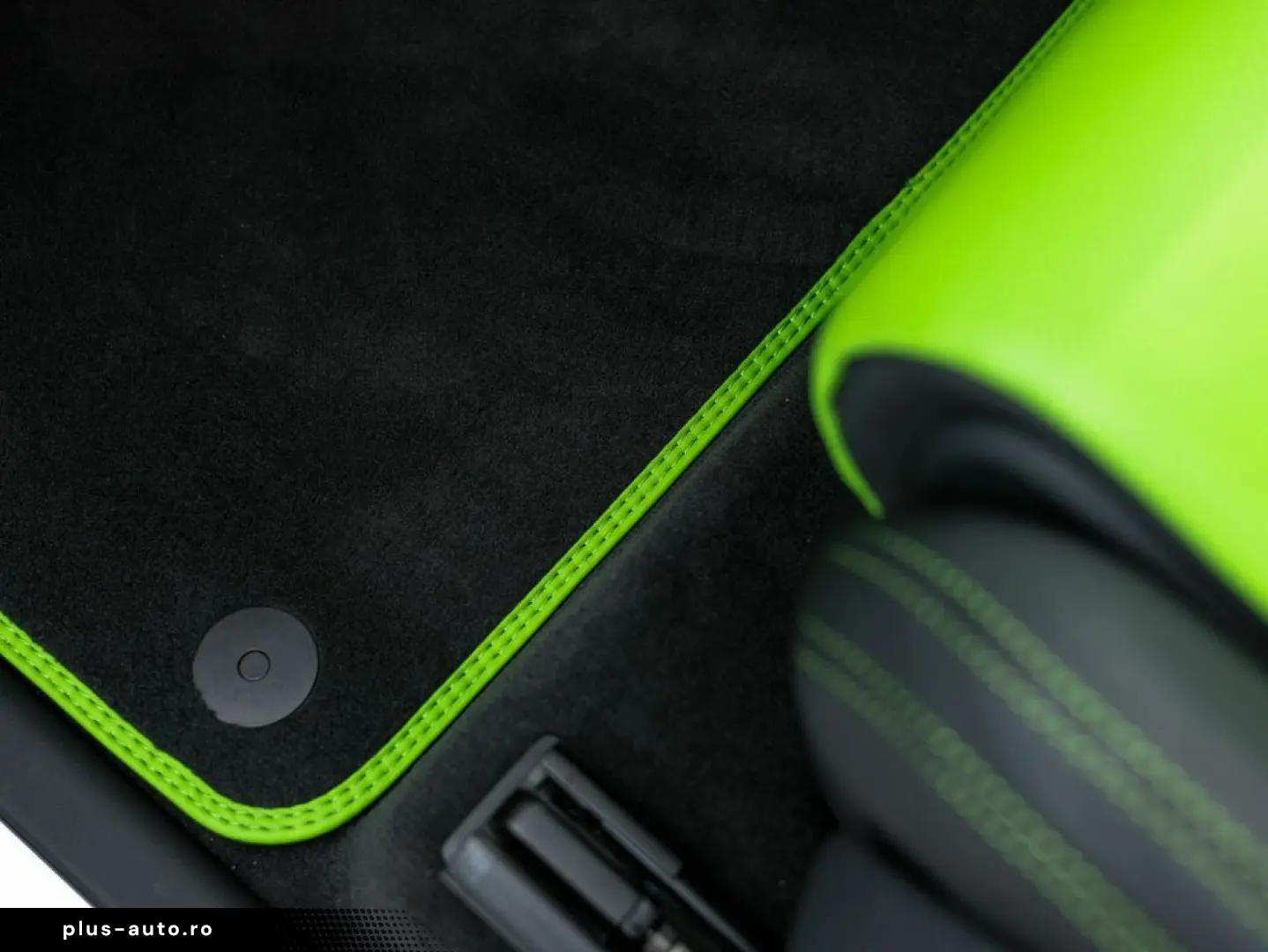 LAMBORGHINI Urus MY22