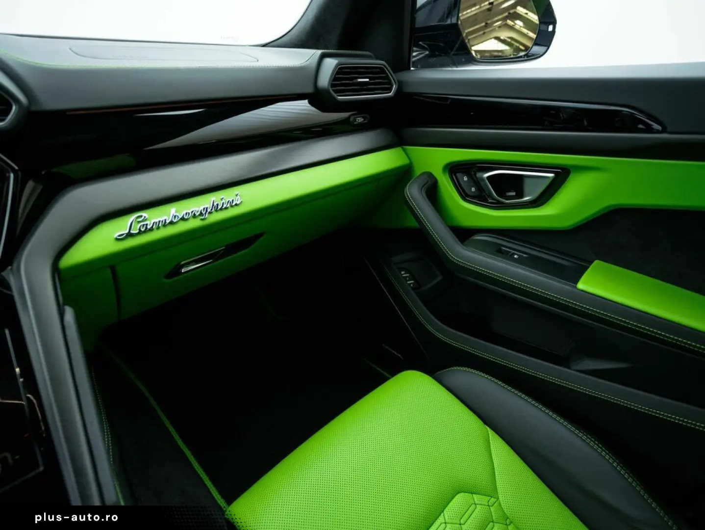 LAMBORGHINI Urus MY22