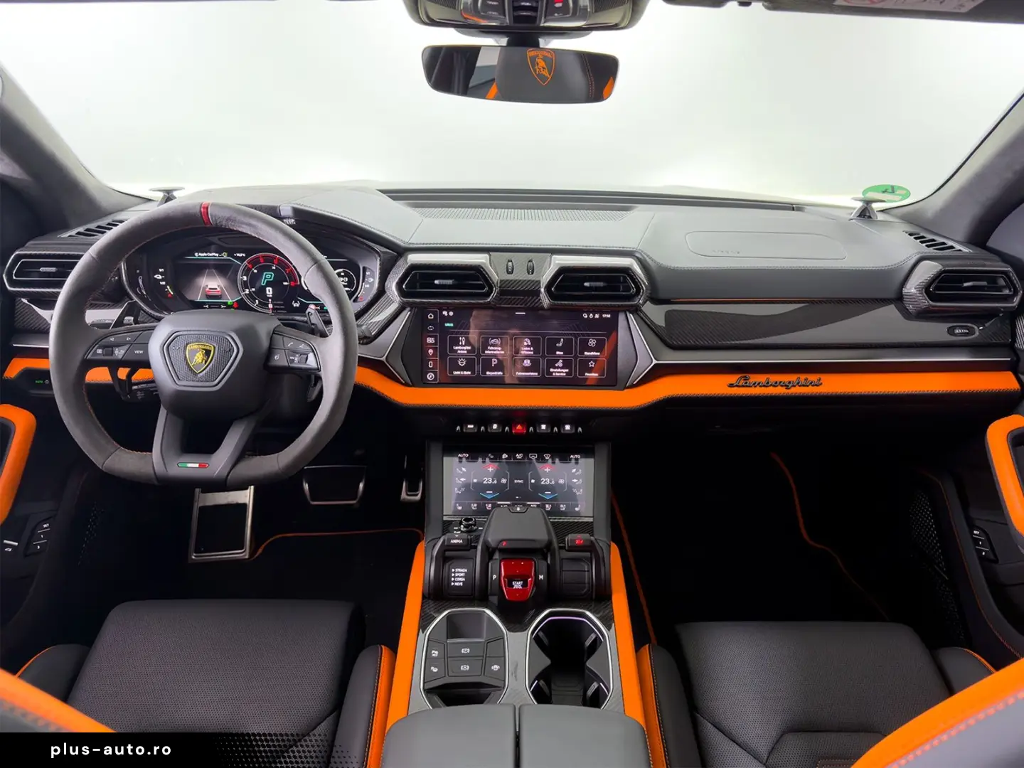 LAMBORGHINI Urus 4.0 V8 SE  NOVITEC AKRAPOVIC