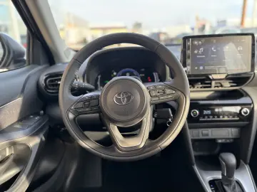 TOYOTA YARIS CROSS ACTIVE 1.5 HEV FWD