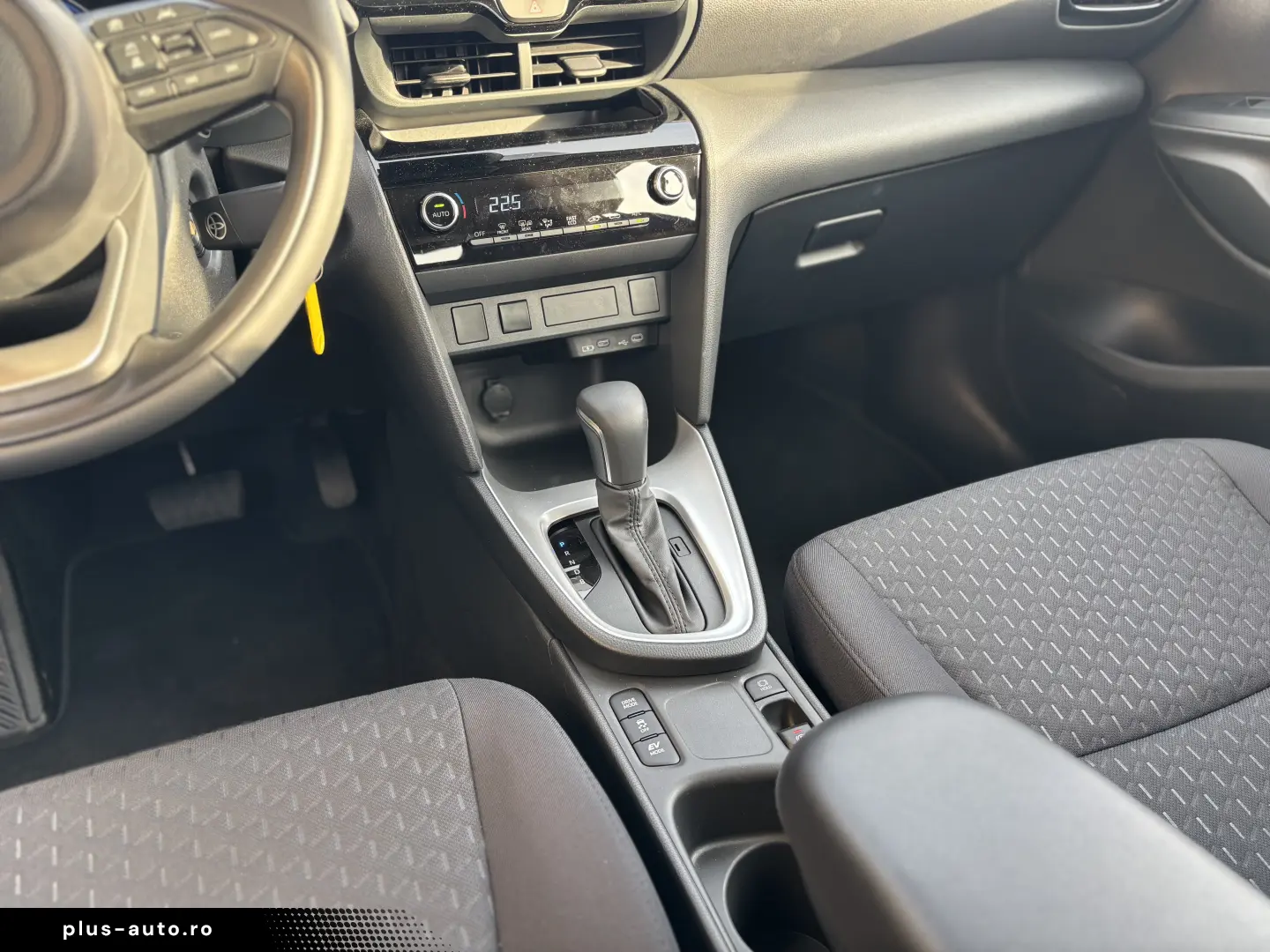 TOYOTA YARIS CROSS ACTIVE 1.5 HEV FWD