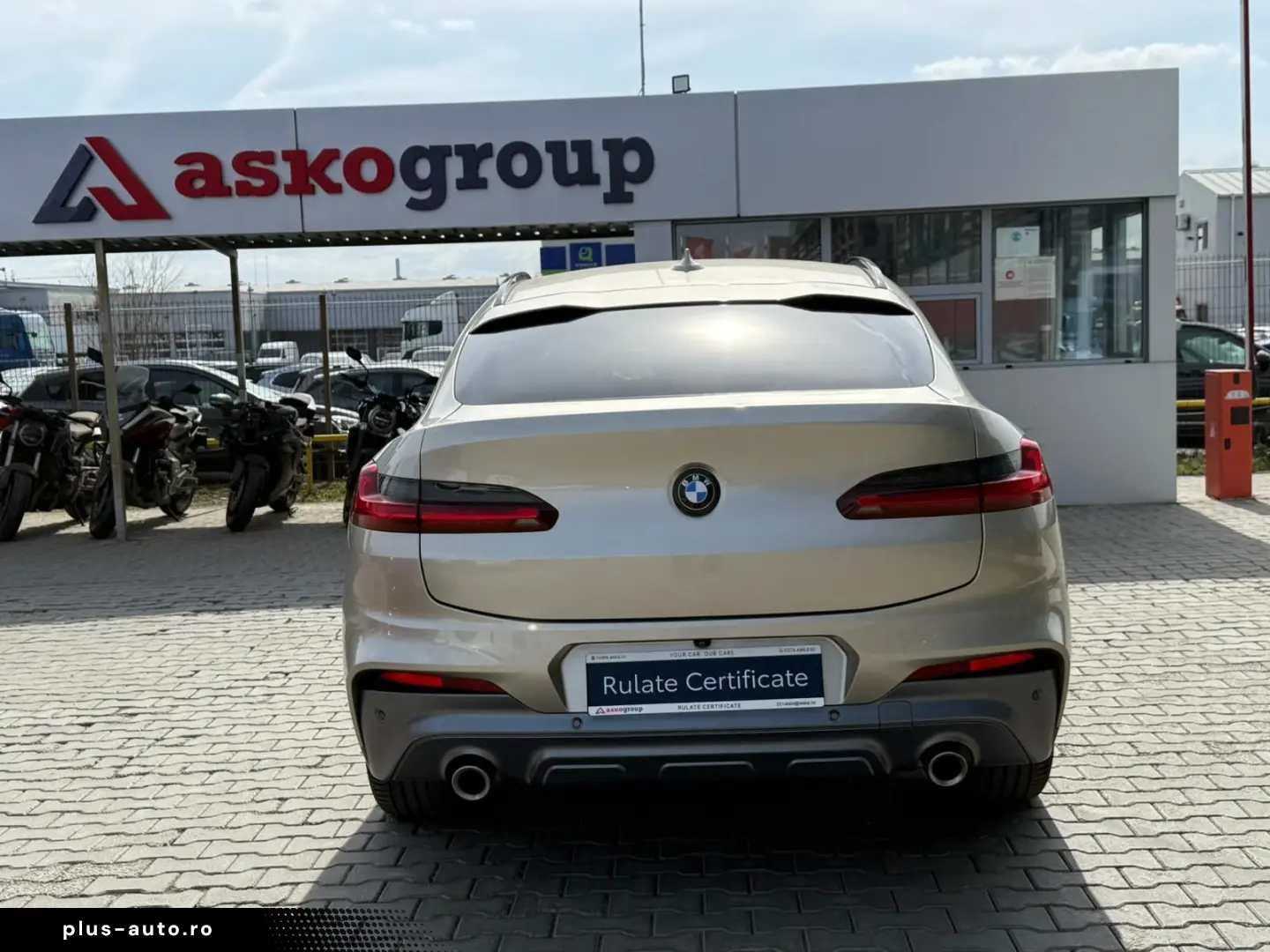 BMW X4 3.0i xDrive 2.0 Benzina Bi-turbo 252 CP