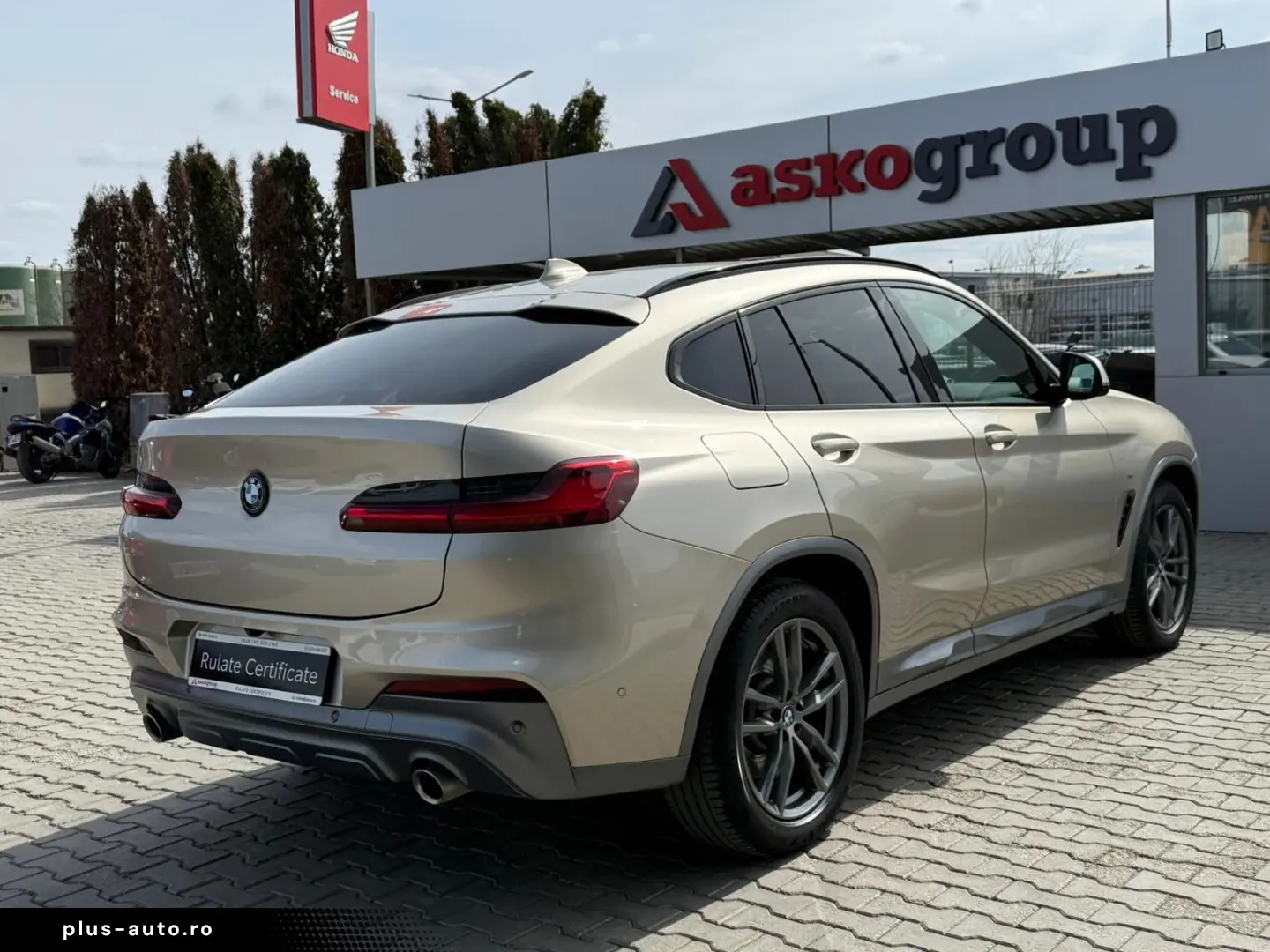 BMW X4 3.0i xDrive 2.0 Benzina Bi-turbo 252 CP