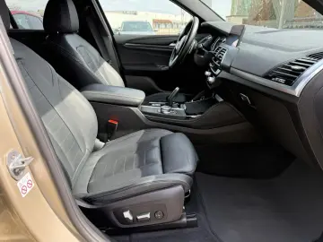 BMW X4 3.0i xDrive 2.0 Benzina Bi-turbo 252 CP