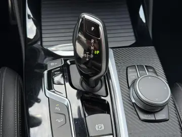 BMW X4 3.0i xDrive 2.0 Benzina Bi-turbo 252 CP