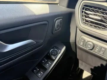 Ford Kuga 2025 - via workleto.com