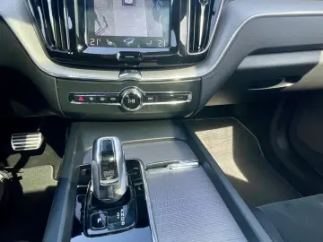 Volvo XC 60 T8 Twin Engine AWD R-Design