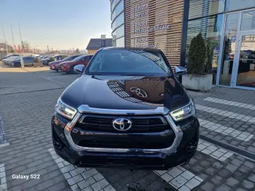 Toyota Hilux Gen-Viii-2015