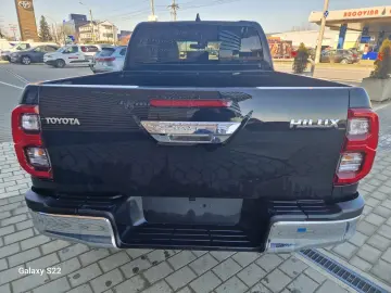 Toyota Hilux Gen-Viii-2015