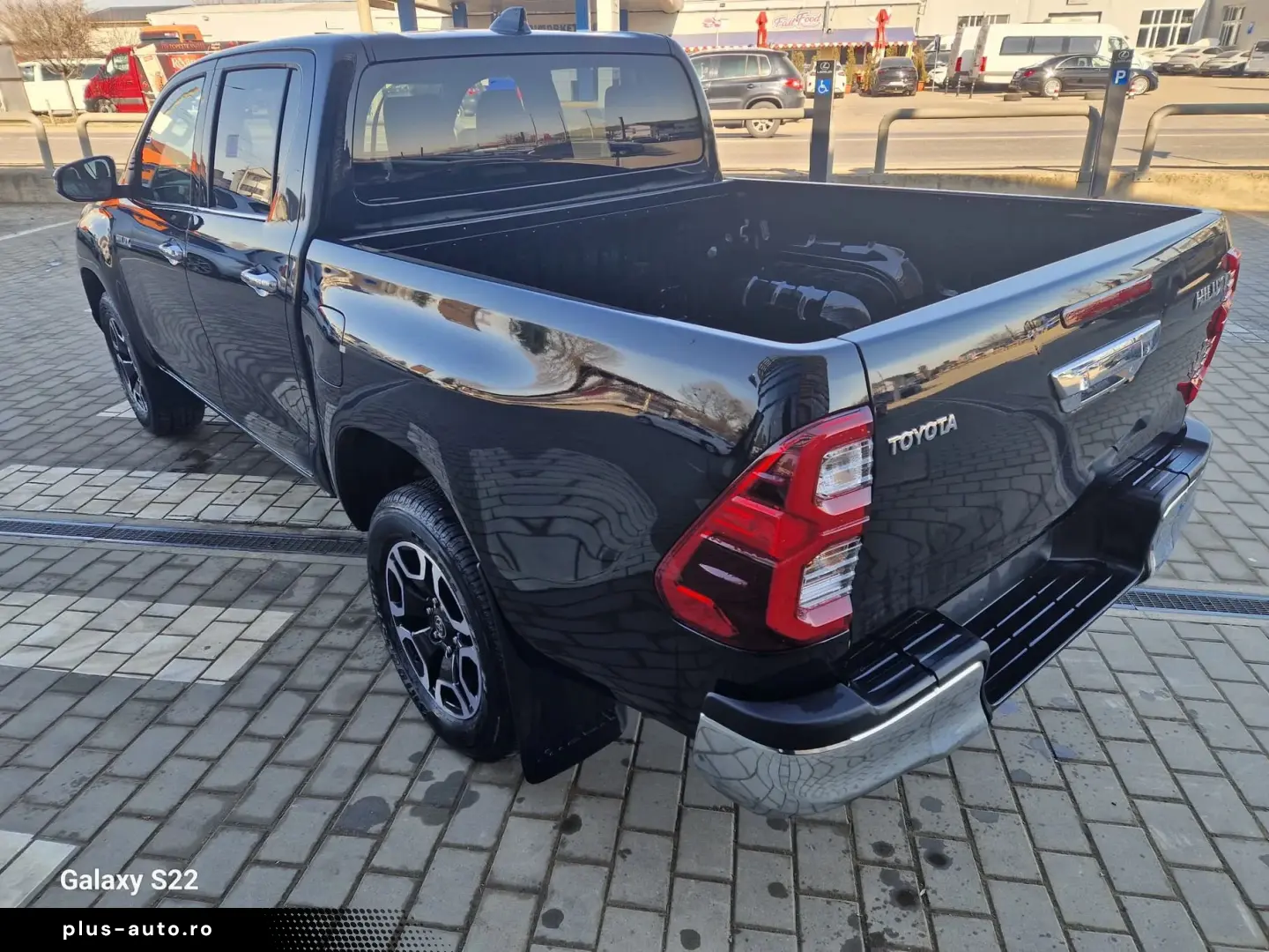 Toyota Hilux Gen-Viii-2015