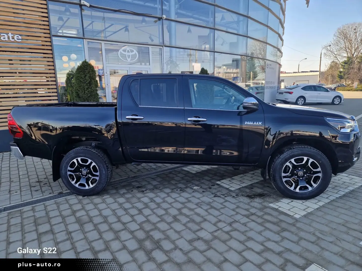 Toyota Hilux Gen-Viii-2015