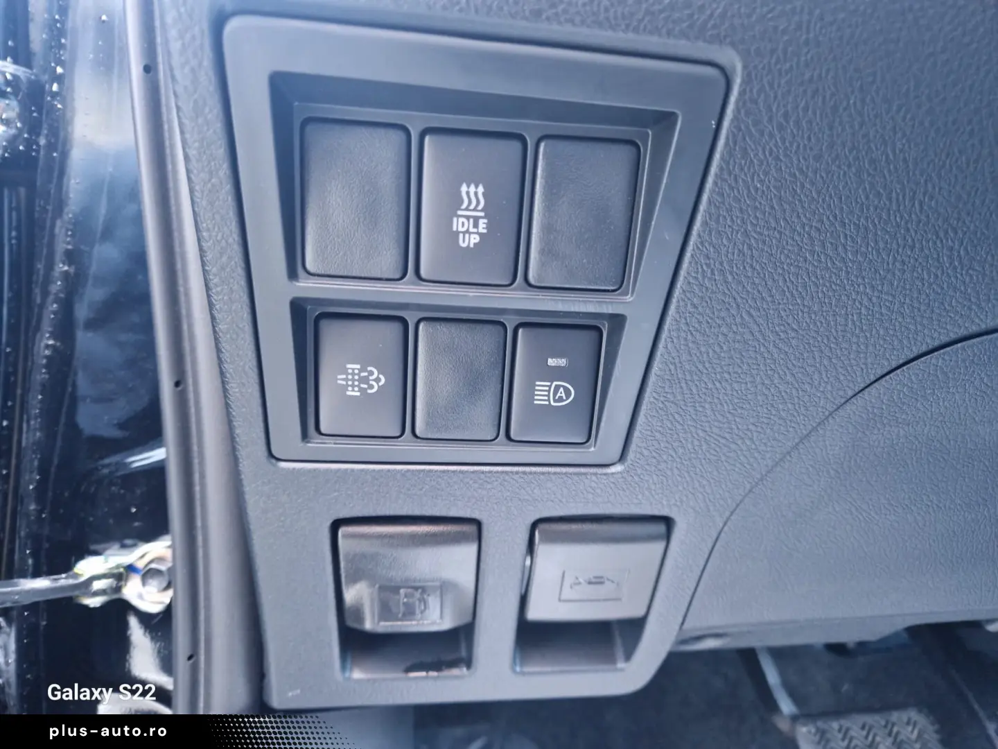 Toyota Hilux Gen-Viii-2015