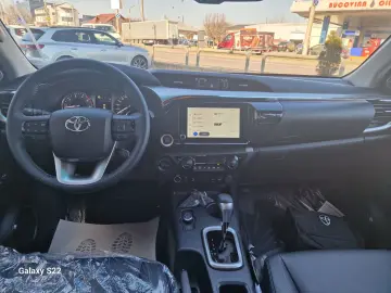 Toyota Hilux Gen-Viii-2015