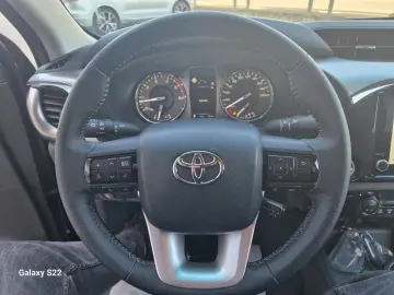 Toyota Hilux Gen-Viii-2015