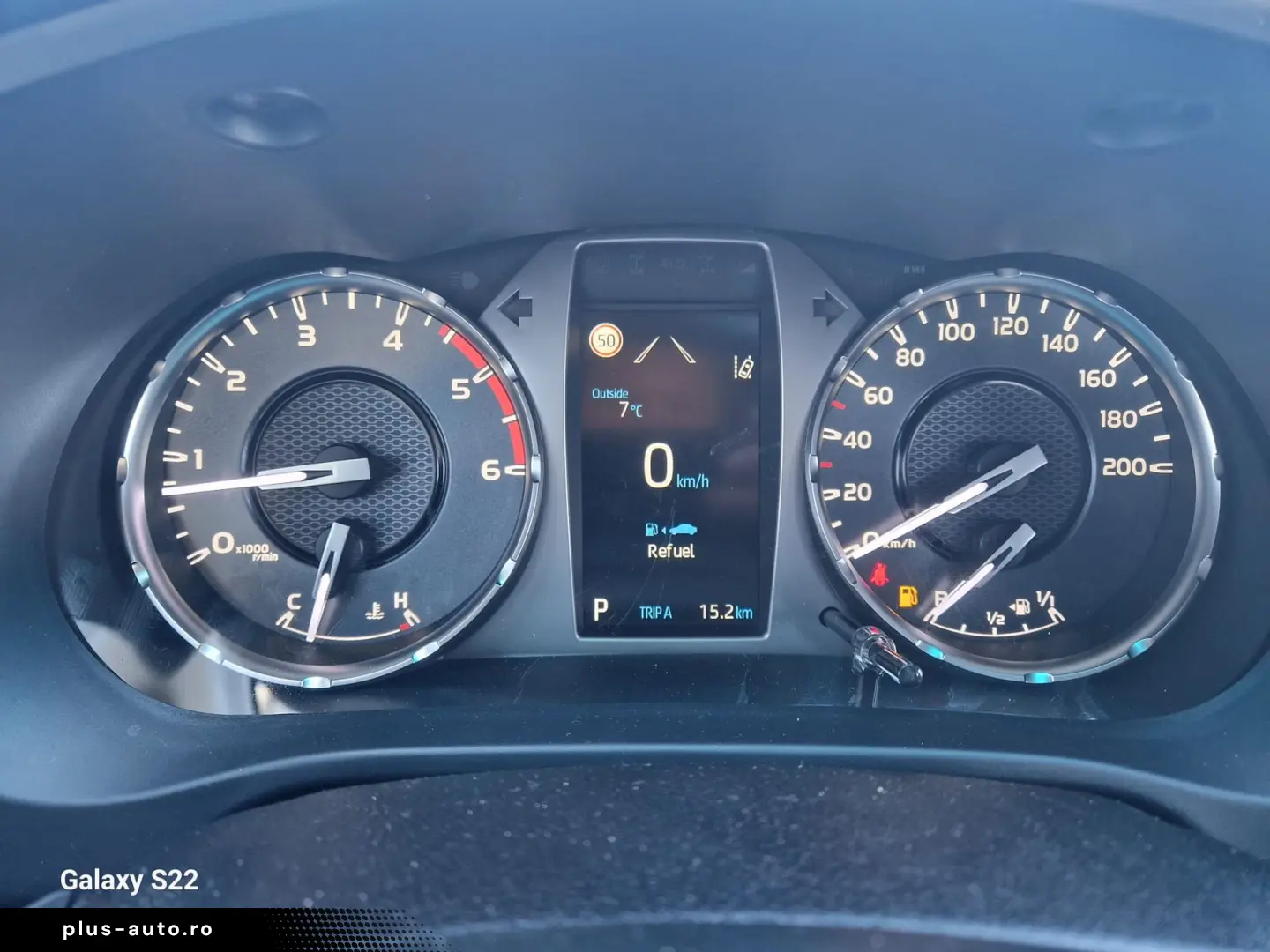 Toyota Hilux Gen-Viii-2015